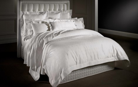 Sleepmaker Commercial Hotel Elegance, Super Queen Bed